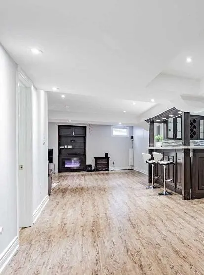170 Maxwell ST, Toronto C06, ON M3H 0B5