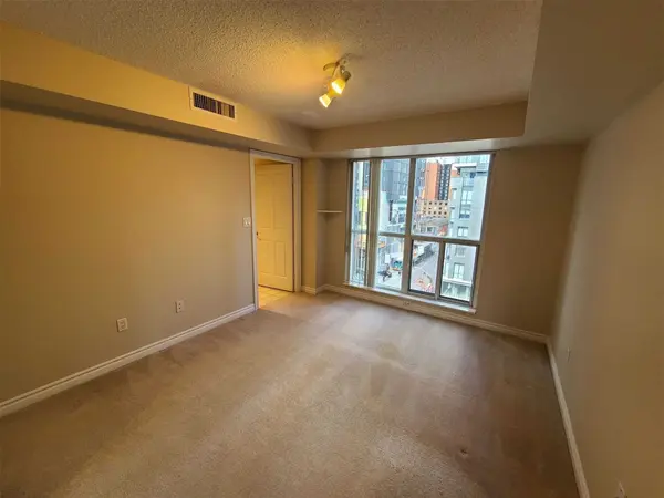 270 Wellington ST W #819, Toronto C01, ON M5V 3P5