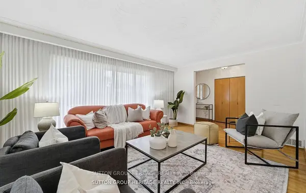 40 Hills RD, Ajax, ON L1S 2W4