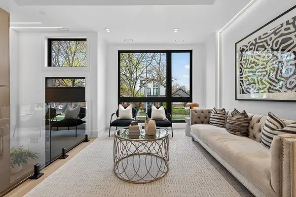 53 Lesmount AVE, Toronto E03, ON M4J 3V7