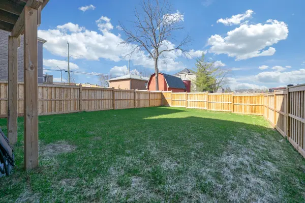 34 Sam Battaglia CRES, Georgina, ON L0G 1R0