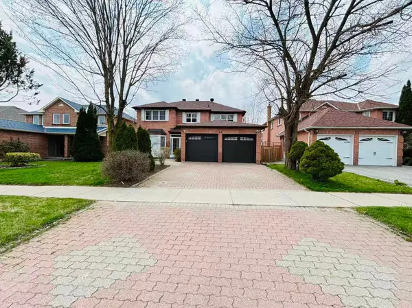 30 Larratt LN #Bsmt, Richmond Hill, ON L4C 9H6