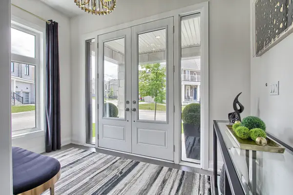 92 Maple Fields CIR, Aurora, ON L4G 0P5