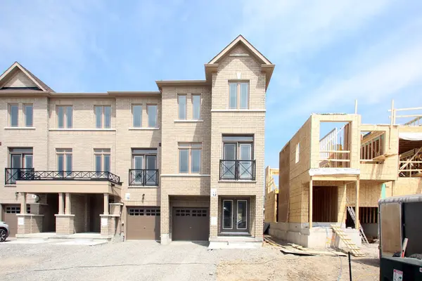 12 Elgin CT, Bradford West Gwillimbury, ON L3Z 4H7