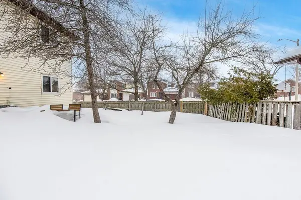 341 Hickling TRL, Barrie, ON L4M 5Z6