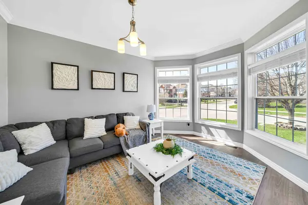 1 Windsor CRES, Barrie, ON L4N 0K2