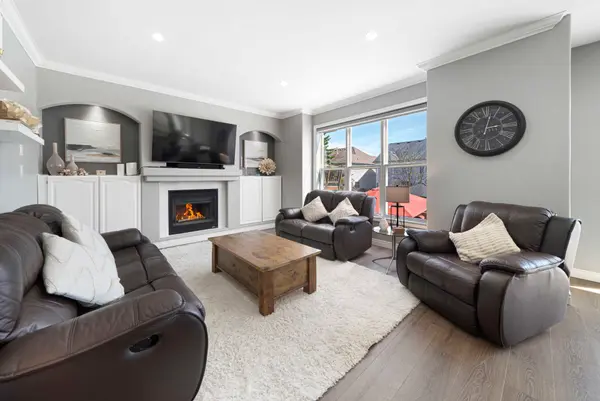 1 Windsor CRES, Barrie, ON L4N 0K2