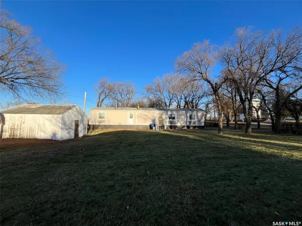 118 2 AVENUE E, Lafleche, SK S0H 2K0