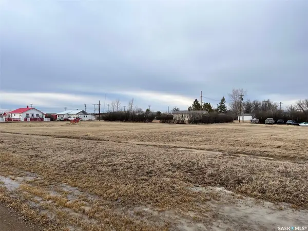 910 Railway AVENUE E, Aneroid, SK S0N 0C0
