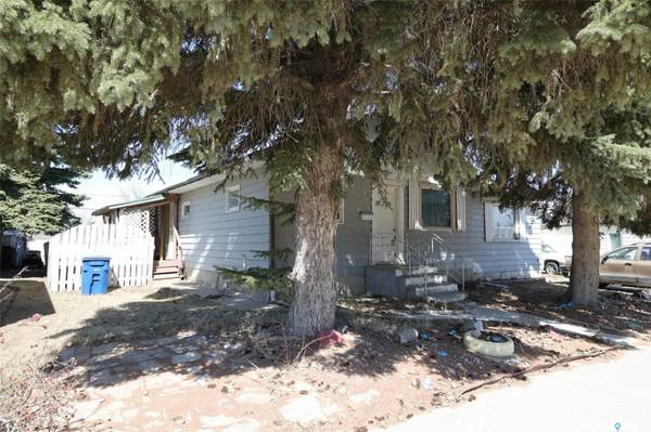 211 Main STREET, Vibank, SK S0G 4Y0