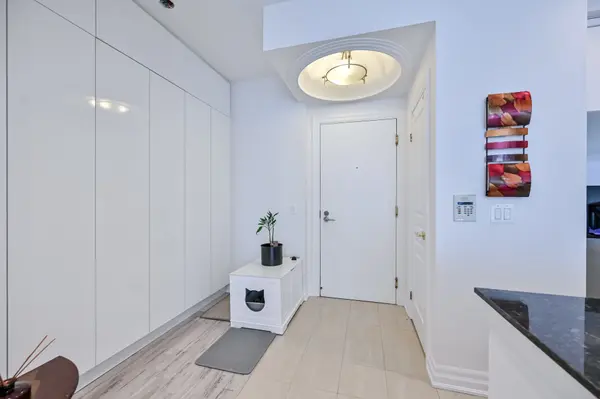 2083 Lake Shore BLVD W #1113, Toronto W06, ON M8V 4G2