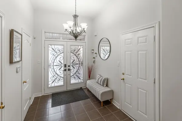 2019 Trawden WAY #23, Oakville, ON L6M 0M3