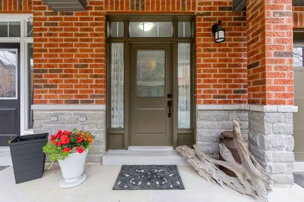 2362 Peppiatt Common, Burlington, ON L7R 0C8