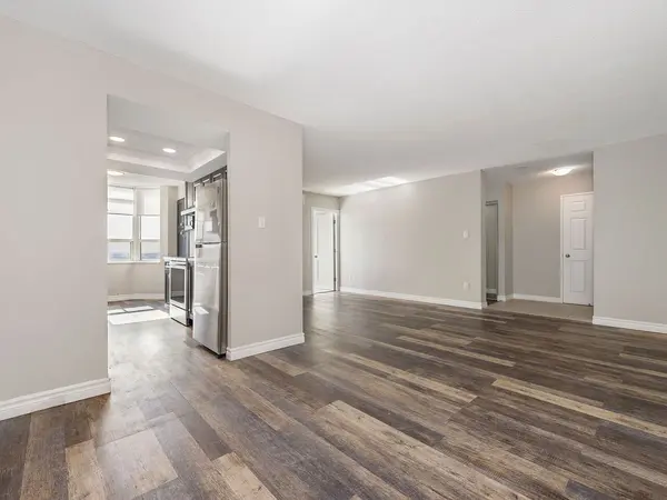 30 Malta AVE #2004, Brampton, ON L6Y 4W6