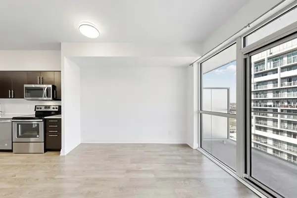 55 Speers RD #1702, Oakville, ON L6K 0H9