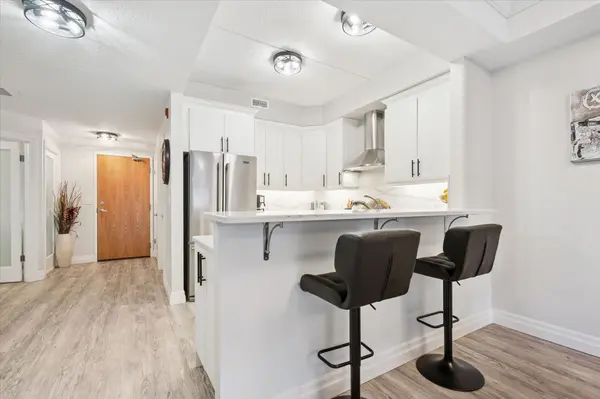 23 Stumpf ST #102, Centre Wellington, ON N0B 1S0