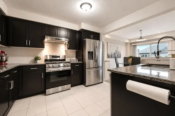 46 JEFFREY DR, Guelph, ON N1E 0M4