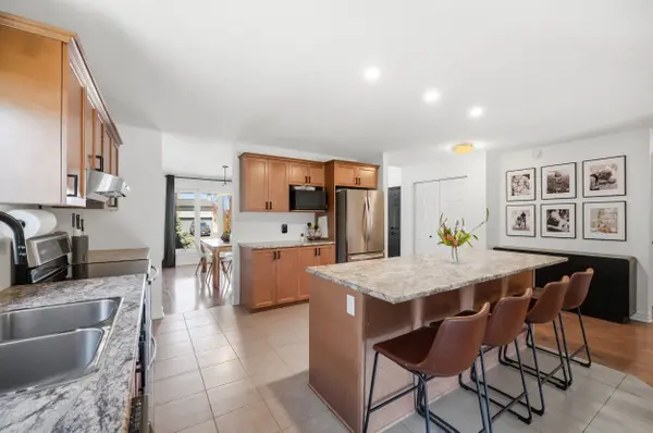 129 Abbey CRES, Russell, ON K4R 1A1