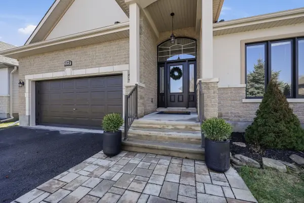 129 Abbey CRES, Russell, ON K4R 1A1