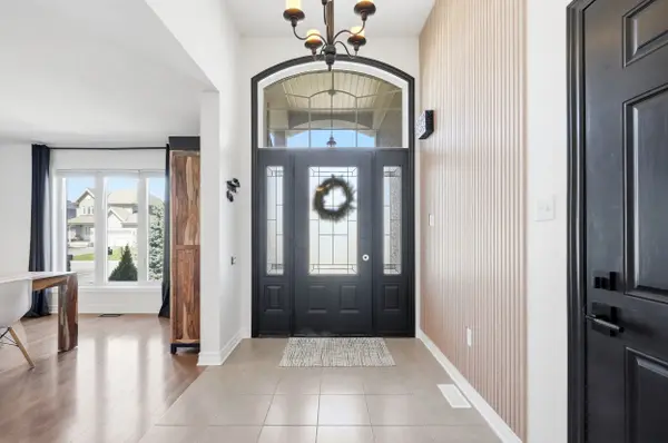 129 Abbey CRES, Russell, ON K4R 1A1
