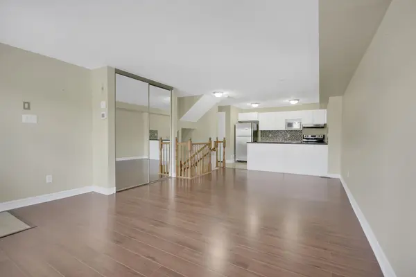 772 Chapman Mills DR #A, Barrhaven, ON K2J 3V2
