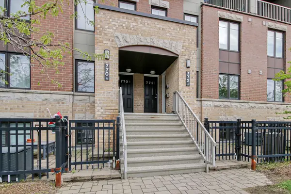 772 Chapman Mills DR #A, Barrhaven, ON K2J 3V2