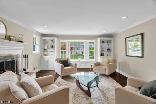 1050 Lawrence Avenue, Westfield Town, NJ 07090
