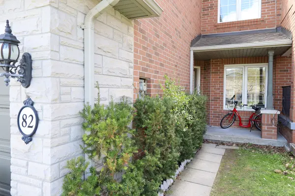 82 Colesbrook RD, Richmond Hill, ON L4S 2G5