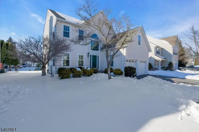 17 Craft Farm Dr, Bridgewater Twp., NJ 08807