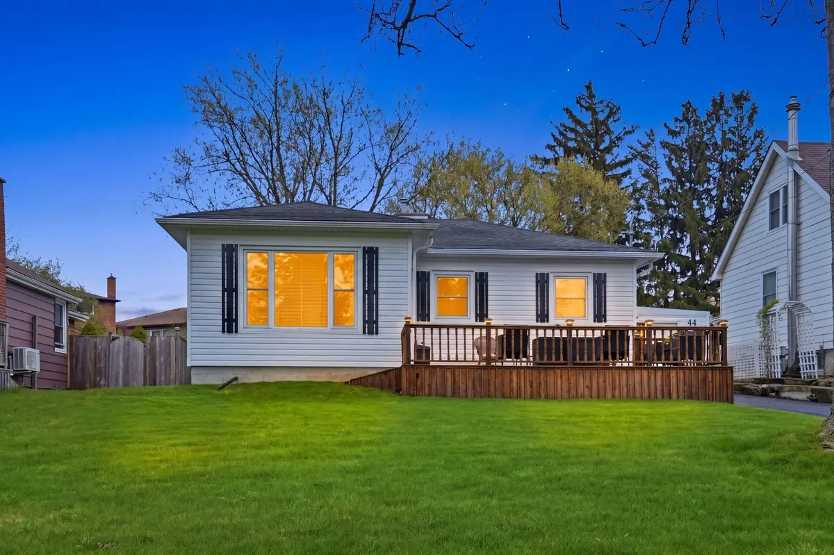 44 Lake AVE N, Hamilton, ON L8E 1L3