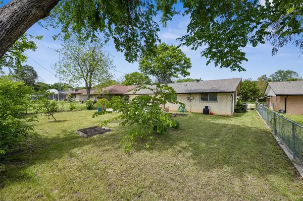 1918 Normandy Drive, Irving, TX 75060