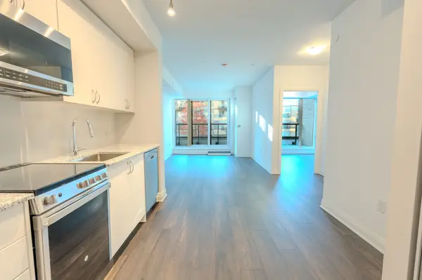 700 Sheppard AVE W #203, Toronto C06, ON M3H 0G5