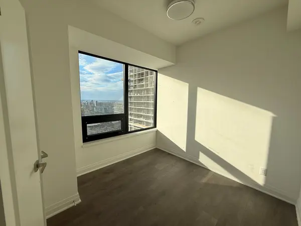 4015 The Exchange N/A #4710, Mississauga, ON L5B 0N9
