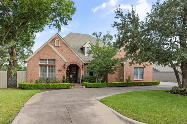 6909 Bal Lake Drive, Fort Worth, TX 76116