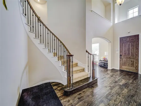 324 Enid Drive, Lewisville, TX 75056