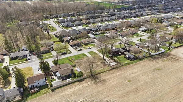 675 VICTORY Street, Lasalle, ON N9J 1V8