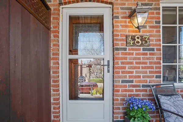 483 Roehampton AVE, Toronto C10, ON M4P 1S3
