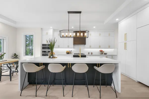 262 Senlac RD, Toronto C07, ON M2R 1P8