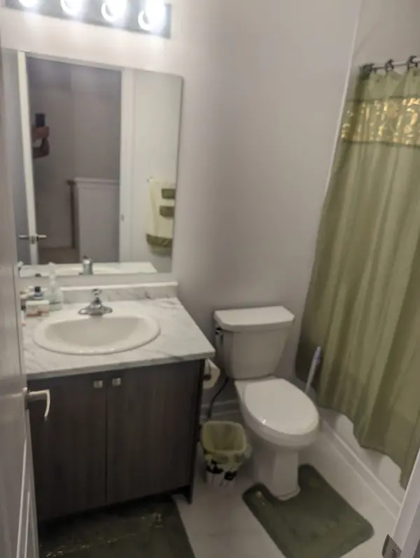 38 Milson CRES, Essa, ON L0M 1B5