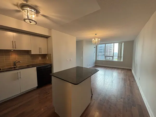 25 Viking LN #2356, Toronto W08, ON M9B 0A1