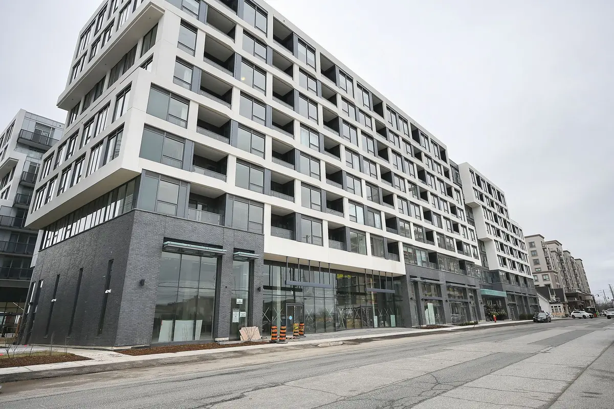 2450 Old Bronte RD #635, Oakville, ON L6M 5P6