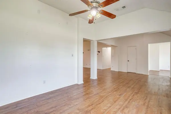 10264 W Rancho Diego Lane, Fort Worth, TX 76036