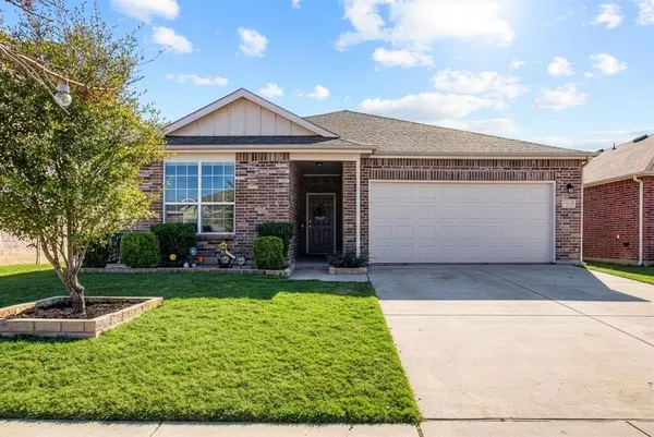2432 Barzona Drive,  Fort Worth,  TX 76131