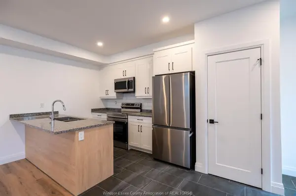 2451 WESTMINSTER Boulevard #2, Windsor, ON N8T 1X9