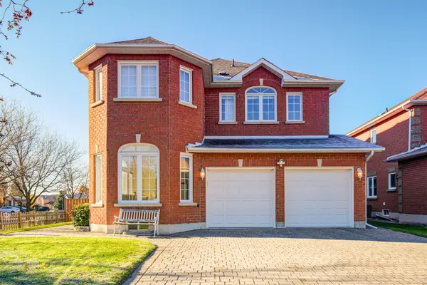 282 Manhattan DR, Markham, ON L3P 6V4