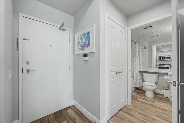 5 Marine Parade DR #610, Toronto W06, ON M8V 4B4