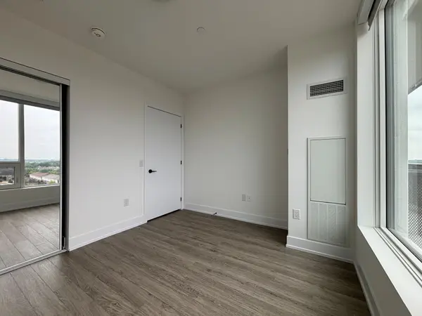 2450 Old Bronte RD #631, Oakville, ON L6M 4J2