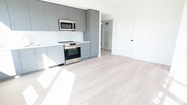 2450 Old Bronte RD #733, Oakville, ON L6M 5P6
