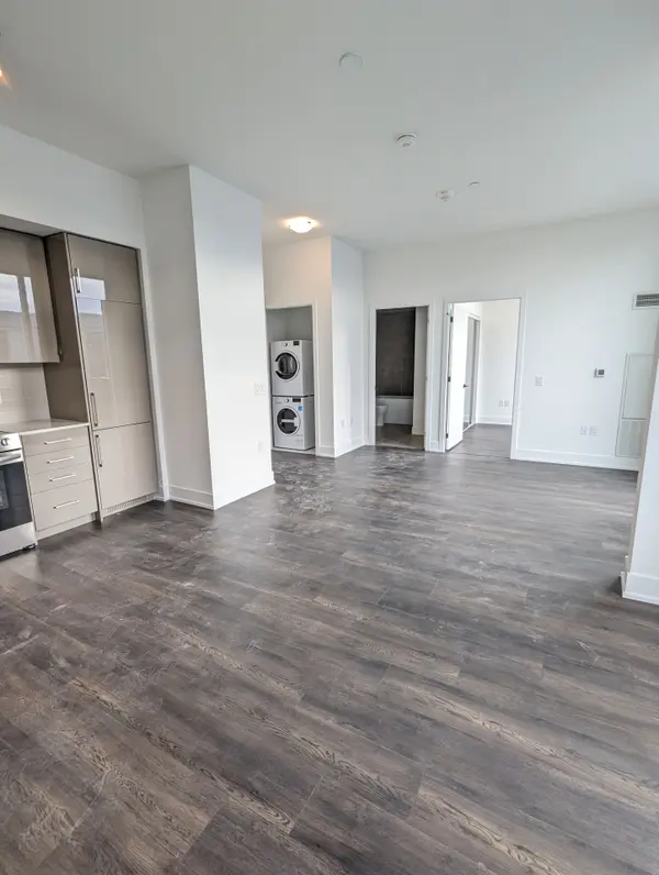 2450 Old Bronte RD #816, Oakville, ON L6M 5P6