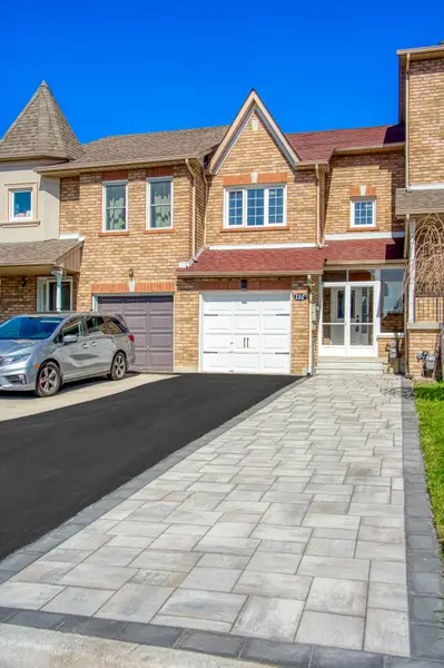 114 Michelle DR, Vaughan, ON L4L 9B9